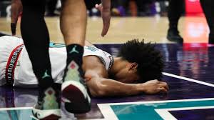 Grizzlies' Jaylen Wells injured after scary fall, alert and talking