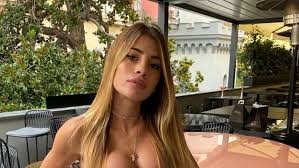 L'influencer è finita al pronto soccorso a causa di dolori fortissimi accusati allo stomaco che l'hanno costretta a chiedere aiuto ai medici. Insulti Sessuali A Chiara Nasti La Risposta E Epica Magari Sono In Astinenza