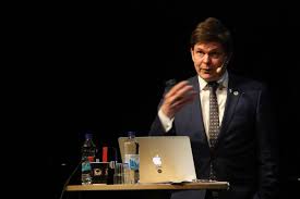 Till riksdagens talman i det syfte som anges i 27 i riksdagens arbetsordning har ni, herr talman, till den minister som saken gäller översänt följande skriftliga spörsmål ss 496/2009 rd undertecknat av riksdagsledamot mikaela nylander /sv m.fl. Talmannen Svarade Pa Ungas Fragor Om Eu