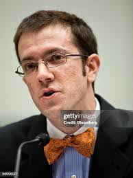 Shirley Verret's Instagram, Twitter & Facebook