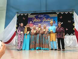 Mula menerima pelajar pada 26 februari 1996. Pertandingan Pantun Peringkat Negeri Pahang Smk Agama Pahang