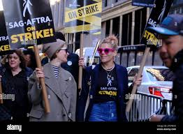 Katie and sarah hi-res stock photography and images