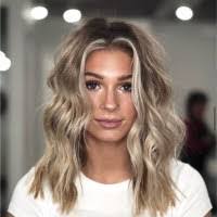 Alexis Warren's Instagram, Twitter & Facebook