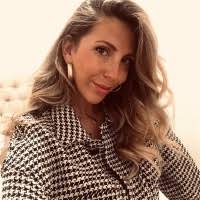 100+ profilů „Eisler“