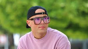 Mit dem Outing und der Castingshow begann Noahs neues Leben