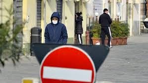 Da sabato 27 febbraio nella città di bologna e in tutti i comuni della città metropolitana saranno in vigore le regole della cosiddetta zona arancione rinforzata (o arancione scuro). Lombardia Tra Zona Arancione Arancione Rinforzato E Zone Rosse Le Regole E I Divieti