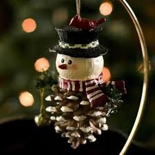 Basteln Mit Zapfen 55 Tolle Diy Dekoideen Zu Weihnachten Zapfen Basteln Weihnachtszeit Basteln Basteltipps Weihnachten