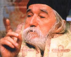 Am ajuns la vârsta la care pot atunci când le întâlnesc sunt atât de vrăjiţi şi de entuziasmaţi încât nu mai disting nuanţele şi culorile şi primesc „adevărul care li se vinde ca pe ceva. Unii PreoÅ£i Deschid Cartea Cum Se Spune In Popor Si Cad Sub Grea OsandÄƒ Atat Ei Cat Si Cei Care Cer SÄƒ Le DeschidÄƒ Sfanta Evanghelie Ganduri Din Ierusalim