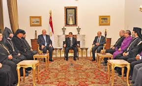 Egyptian President pictured encouraging Christian leaders
