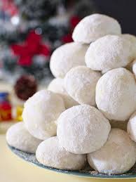 The smaller the nut pieces, the quicker they will spoil. Christmas Coconut Snowball Cookies With Coconut And Powdered Sugar
