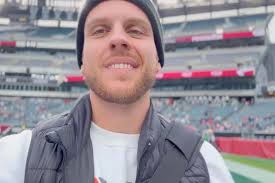 I spent a lot of 2023 showing up to job sites with cameras, and documenting  what happens. It's fascinating to a lot of people. My big tip for 2024?  Give people what