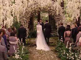 Everything To Know About The Twilight Wedding 10 Years After Film S Debut In 2020 Twilight Wedding Forest Theme Wedding Wedding
