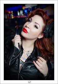 Tina Von's Instagram, Twitter & Facebook