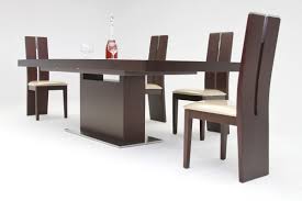 Part of the country oak delivery is absolutely free to uk mainland addresses. Zenith Modern Red Oak Extendable Dining Table