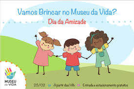 Esse kit é composto por 12 papéis digitais 300 dpi e 18 cliparts em png. Vamos Brincar No Museu Da Vida Dia Da Amizade