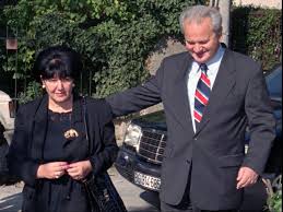 Prindërit e sllobodan millosheviqit, svetozar millosheviq dhe stanislava millosheviq u divorcuan pak vite pas lindjes së sllobodanit. Widow Of Serbian Strongman Milosevic Dies In Russia