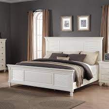 Amazon Com Roundhill Furniture Regitina 016 Bed Queen White Kitchen Bedroom Furniture Sets Amazon Bedroom Furniture Bedroom Sets