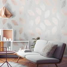 Taking its cue from traditional herringbone and chevron patterns, our original design is both graphic and organic on pure white. Holden Decor Astonia Feather Grey Rose Gold Metallic Glitter Wallpaper 75890
