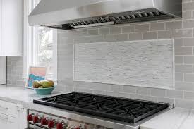 Subway tile backsplash is a great way to protect the wall from splashes and smears as well as accentuating your kitchen or bathroom.however, subway tile backsplash can be somewhat tedious due to the monotonous installations. White Subway Tile Backsplash Design Ideas