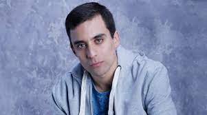 Help us build our profile of luis gnecco! Adios A Gonzalo Renato Jofre Tendra Look Juvenil E Informal En Nueva Nocturna De Canal 13 Tv Y Espectaculo Biobiochile