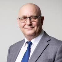 100+ perfiles de «Halkyard»