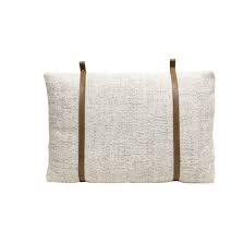 Cette dernière est réputée pour sa qualité et sa légèreté. Coussin Tete De Lit Les Ecrins Angel Des Montagnes
