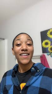 Maranda Henderson (@marandahenderson46)