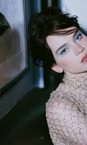 Ellie Thatcher's Instagram, Twitter & Facebook