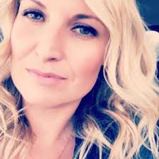 Nicole Lemire (@nicolelemire12)