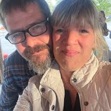 How to successfully bake sourdough bread as a beginner?