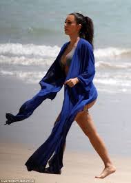 Kim Kardashian Shows Off Her Toned Curves In A Grey Bikini Kim Kardashian Bikini Kardashian Bikini Kim Kardashian Show