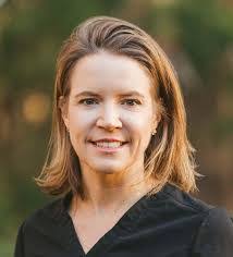 Liz Dunham's Instagram, Twitter & Facebook