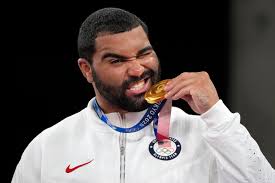 Aquinas wins high-scoring OT thriller, Thomas cruises to Class B  championship