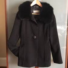 Wear this camel wrap coat over a pair of patching camel pants and brown heels for a sleek ensemble. Ø§Ù†Ø­Ø·Ø§Ø· Ø§Ù„Ø§Ø³ØªØ­Ù…Ø§Ù… Ø­Ø²Ù…Ø© Max Mara Coat Fur Collar Outofstepwineco Com