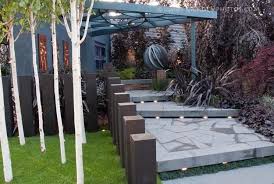 Outdoor Wooden Stairs Giving Unique Warm Look To Modern Houses Patio Steps Patio Home Landscaping