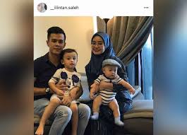 .izreen azminda patah sayap, lagu hidup part 1b nazim othman, nazim bella disatukan, 2017 tahun untuk berkerja keras izreen azminda, kerana cinta nazim othman, apa kata malaysia eksklusif bersama izreen azminda, ost kak marr izreen azminda, gossip mossip mak jemah dan izreen azminda. Bila Pula Dua Tahun Bermasalah