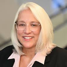 Kelly Kroll's Instagram, Twitter & Facebook