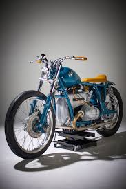 Out Of The Blue This Bmw R60 7 Bucks The Trend Con Imagenes Motos Antiguas Motos Geniales Motos Clasicas