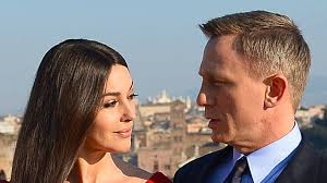 He is known for playing james bond. Filmreif Monica Bellucci Als Bondgirl