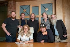 Toby and the Show Dog Nashville family are proud to welcome Kimberly Kelly!