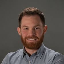 Elliot Manning's Instagram, Twitter & Facebook