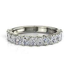 Demi Alliance 13 Diamants Princesses 1 30 Carat Caterina Alliance Diamant Bague Or Blanc Or Blanc