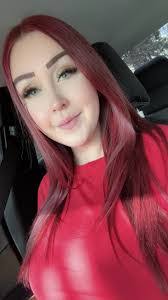 Hayley Chadwick's Instagram, Twitter & Facebook