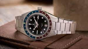 The new lorier cases are several mm thinner than the previous neptunes. Lorier Hyperion 38mm Gmt Review Watch Clicker