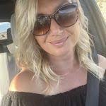 Amanda Crager's Instagram, Twitter & Facebook