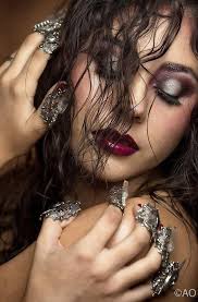 Glitter and Grit — Kitsune Kohl