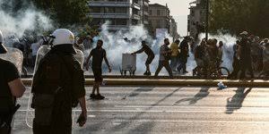Εμφανής η ακροδεξιά καθοδήγηση της κινητοποίησης. Syntagma Apo To Iefimerida Gr