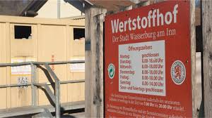 Überflutete straßen, murenabgänge, und evakuierte häuser. Wertstoffhof Debatte Um Offnungszeit Region Wasserburg