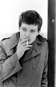Ian Curtis Menyelisik Potret Kelam Si Bintang Muram