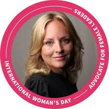 Margo Hoyt's Instagram, Twitter & Facebook